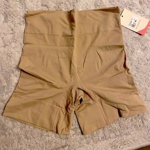 NWT- Yummie Shapewear Shorts